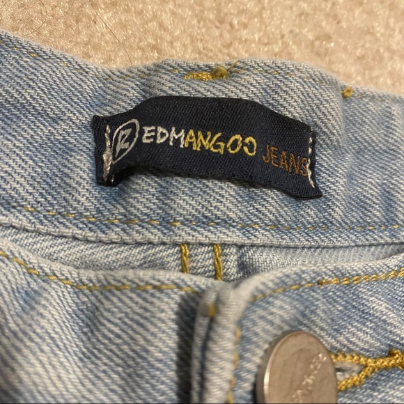 RedMango Distressed denim shorts size S - Picture 3 of 3